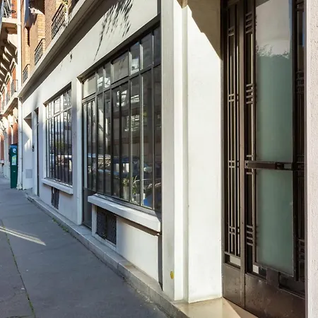 Lejlighed Bright & Modern 1-bedroom Apt, Sleeps 4 In *